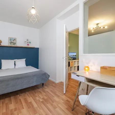 아파트 Calme Avec Parking Proche Place Ney