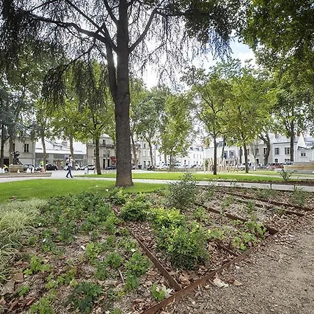 Calme Avec Parking Proche Place Ney アパート アンジェ