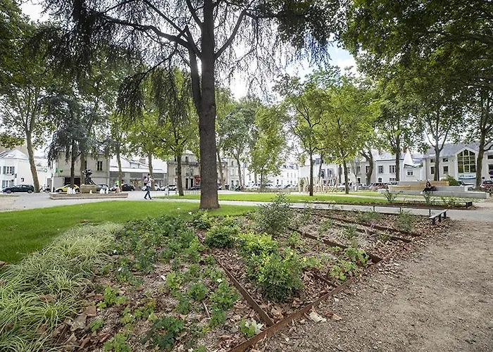 Calme Avec Parking Proche Place Ney Apartamento Angers